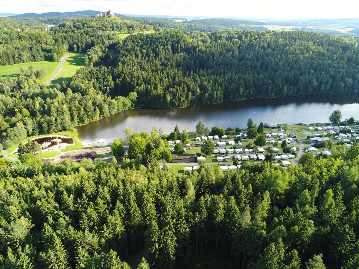 Flossenburg Freizeit- Und Campinganlage Gaisweiher מראה חיצוני תמונה